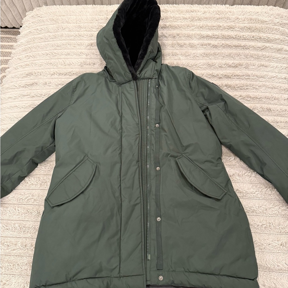 Abercrombie & Fitch dark forest green Hooded ski coat. Size large